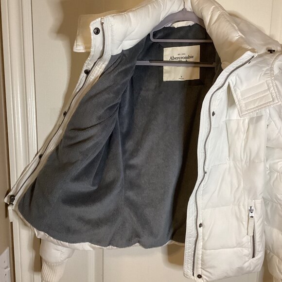 Abercrombie & Fitch White Puffer Jacket Hooded Size S Skiing Snow Winter - Picture 8 of 15